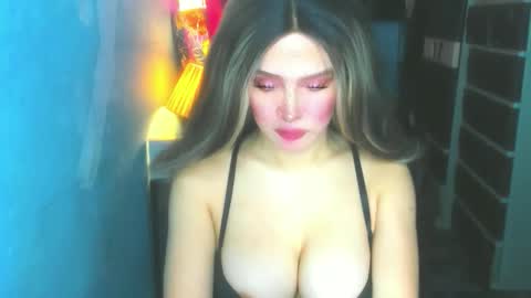 Snapshot of hotbabe_tanya chatting on May 9, 2:06 am T A N Y A online show from May 9, 2:06 am
