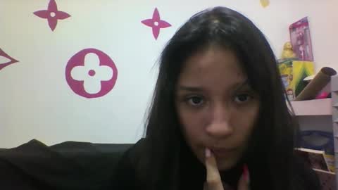 Snapshot of hotbardaddy chatting on June 1, 7:43 am daddybarbie. online show from June 1, 7:43 am