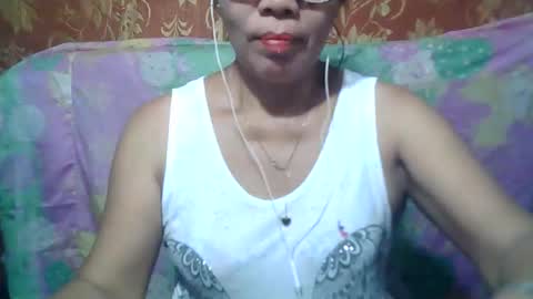 Snapshot of hotbetty_45 chatting on October 14, 10:49 am hotbetty_45 online show from October 14, 10:49 am