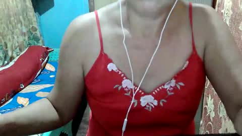 Snapshot of hotbetty_45 chatting on April 19, 2:00 am hotbetty_45 online show from April 19, 2:00 am