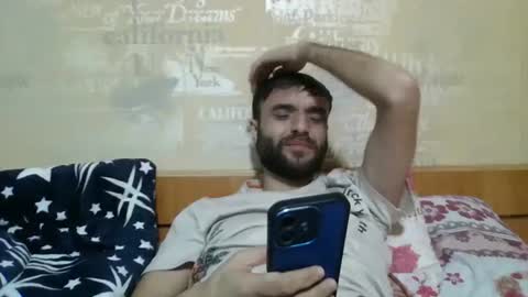 Snapshot of hotbodyboy879506 chatting on February 26, 11:37 pm Mihai online show from February 26, 11:37 pm