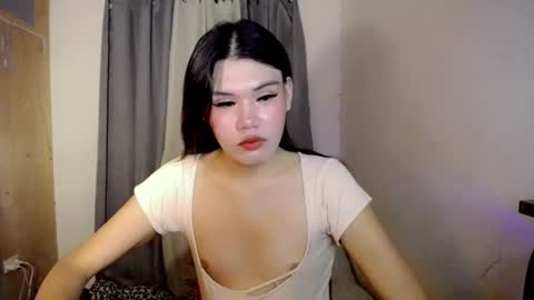 Snapshot of hotbunnyrainx chatting on April 29, 5:30 pm rain online show from April 29, 5:30 pm