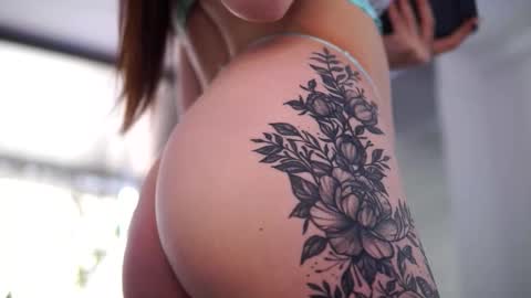 Anais online show from February 4, 9:59 am