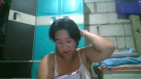 Snapshot of hotchicks4uxx chatting on February 18, 1:29 pm hotchicks4uxx online show from February 18, 1:29 pm
