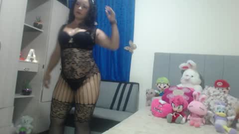 Snapshot of hotconnection_ chatting on May 30, 2:52 am Hot Connection online show from May 30, 2:52 am