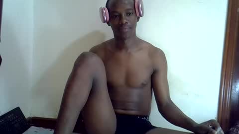 Snapshot of hotcum256 chatting on April 22, 6:05 am hotcum256 online show from April 22, 6:05 am