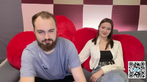 Snapshot of hotduoplay chatting on May 17, 6:37 pm Max and Alina online show from May 17, 6:37 pm