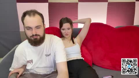 Snapshot of hotduoplay chatting on May 27, 8:50 pm Max and Alina online show from May 27, 8:50 pm