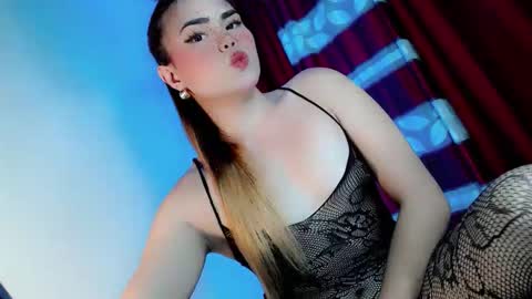 Snapshot of hotesttransintown chatting on February 23, 2:20 am JANNA online show from February 23, 2:20 am