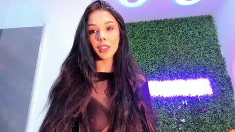 Snapshot of hotfallingdevil chatting on February 6, 6:18 am hotfallingdevil online show from February 6, 6:18 am