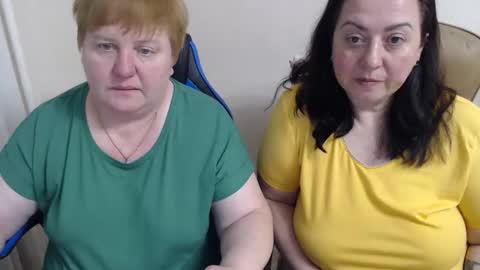 Snapshot of hotfiremommy chatting on April 13, 7:19 pm LimonkaFire online show from April 13, 7:19 pm