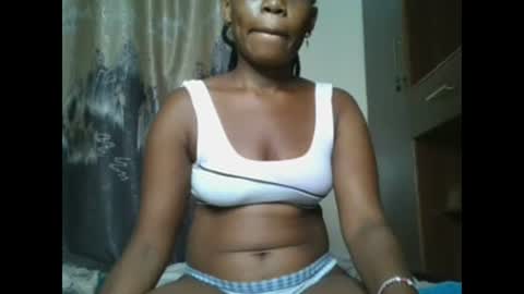 Snapshot of hotgal54 chatting on February 11, 11:33 pm hotgal54 online show from February 11, 11:33 pm