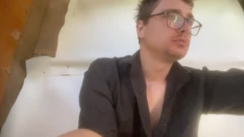 Snapshot of hotgentleman_3003 chatting on June 24, 7:18 am William online show from June 24, 7:18 am