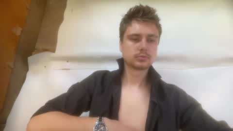 Snapshot of hotgentleman_3003 chatting on July 1, 7:21 am William online show from July 1, 7:21 am