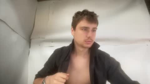 Snapshot of hotgentleman_3003 chatting on July 13, 7:44 am William online show from July 13, 7:44 am