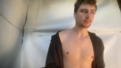Snapshot of hotgentleman_3003 chatting on July 25, 7:39 am William online show from July 25, 7:39 am