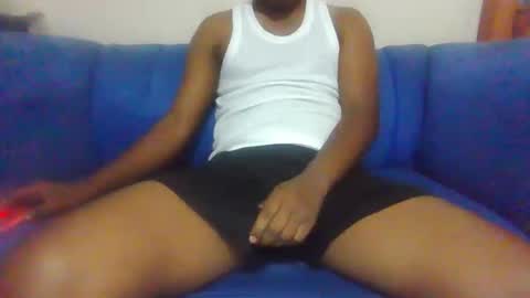 hotguyy001 online show from September 27, 3:55 am