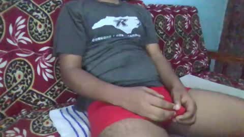 hotguyy001 online show from February 5, 2:38 am