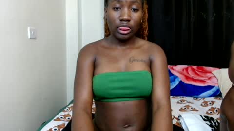 Hotie vives online show from August 2, 1:31 pm