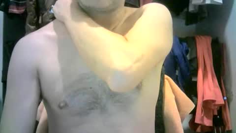 Snapshot of hotitan chatting on April 19, 9:28 pm hottitan twitter Marianoshcam online show from April 19, 9:28 pm