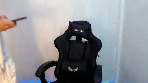 hotking_cummer online show from February 20, 10:38 am