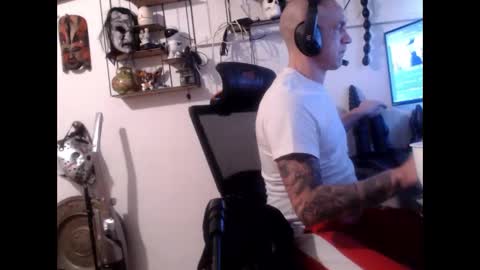 Snapshot of hotkinkytat chatting on March 12, 3:29 pm hotkinkytat online show from March 12, 3:29 pm