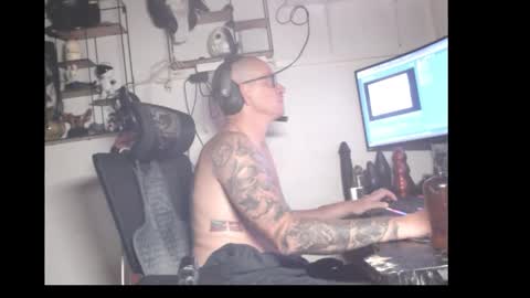 hotkinkytat online show from April 8, 9:59 pm