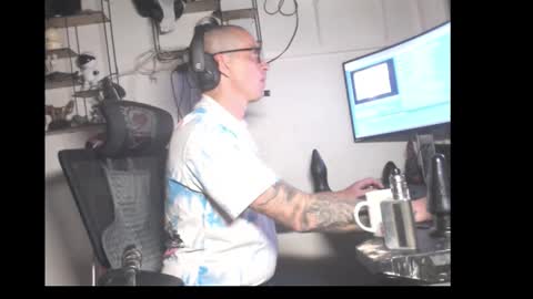 hotkinkytat online show from April 12, 9:31 pm