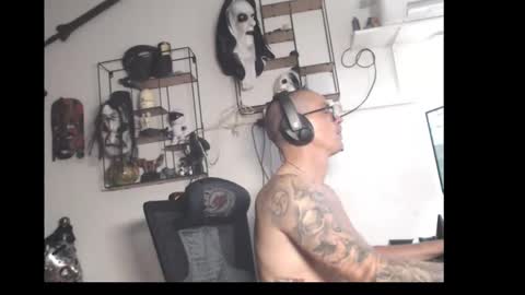 hotkinkytat online show from April 13, 11:16 am