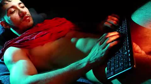 Snapshot of hotlatinking chatting on March 21, 8:19 am Hotlatinking online show from March 21, 8:19 am
