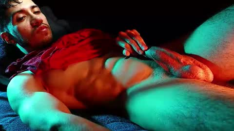 Snapshot of hotlatinking chatting on March 24, 8:08 am Hotlatinking online show from March 24, 8:08 am