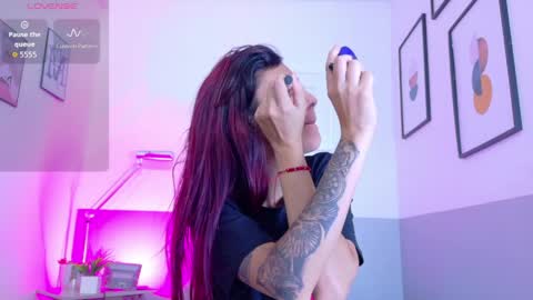 hotlittlechill online show from March 31, 12:05 pm