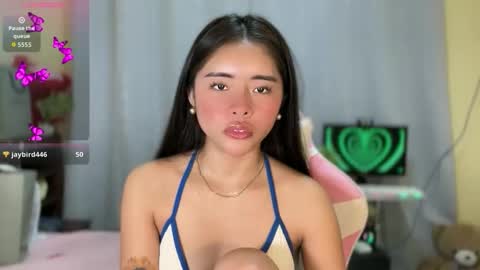 Snapshot of hotloveaxx chatting on March 26, 2:33 pm Vea online show from March 26, 2:33 pm
