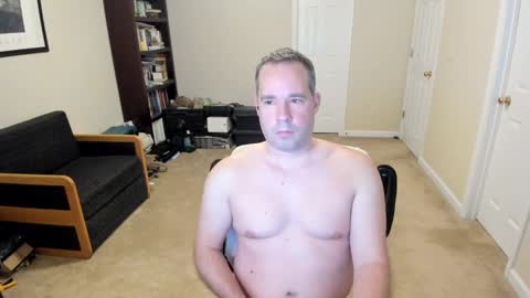 hotmale4u692000 online show from December 27, 12:23 pm