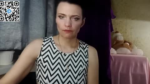 Snapshot of hotmamaqueen234 chatting on March 30, 7:37 pm hotmamaqueen234 online show from March 30, 7:37 pm