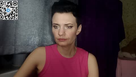 Snapshot of hotmamaqueen234 chatting on April 4, 7:22 pm hotmamaqueen234 online show from April 4, 7:22 pm