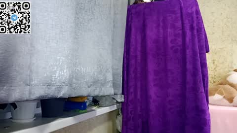 Snapshot of hotmamaqueen234 chatting on April 6, 7:04 pm hotmamaqueen234 online show from April 6, 7:04 pm
