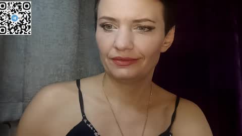 Snapshot of hotmamaqueen234 chatting on April 13, 7:19 pm hotmamaqueen234 online show from April 13, 7:19 pm