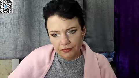 Snapshot of hotmamaqueen234 chatting on April 20, 4:21 pm hotmamaqueen234 online show from April 20, 4:21 pm