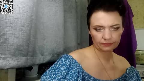 Snapshot of hotmamaqueen234 chatting on April 30, 8:57 pm hotmamaqueen234 online show from April 30, 8:57 pm