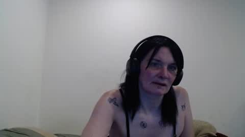 Snapshot of hotmodel1984 chatting on July 15, 2:28 am hotmodel1984 online show from July 15, 2:28 am