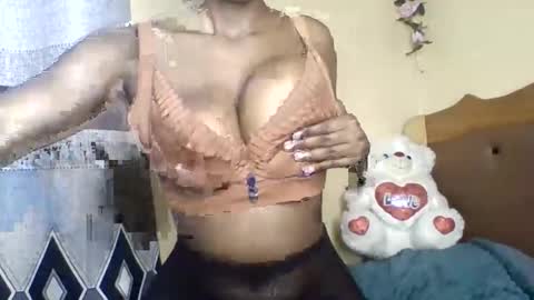 hotpussy online show from May 23, 1:04 pm