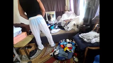 Snapshot of hotrox6942 chatting on November 1, 4:42 pm hotrox6942 online show from November 1, 4:42 pm