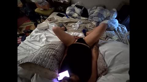 Snapshot of hotrox6942 chatting on November 7, 6:57 am hotrox6942 online show from November 7, 6:57 am