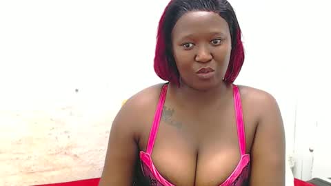Snapshot of hotsexytracyx chatting on December 24, 11:44 pm hotsexytracyx online show from December 24, 11:44 pm
