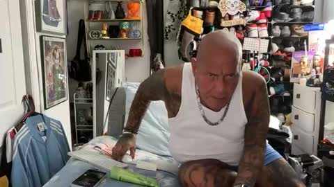 hotstuff775616 online show from January 13, 2:50 am