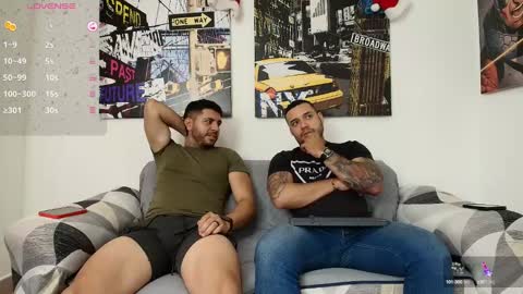 hott_asses online show from December 27, 1:39 pm