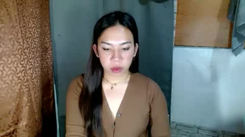 jelaigrande  online show from March 17, 5:05 pm