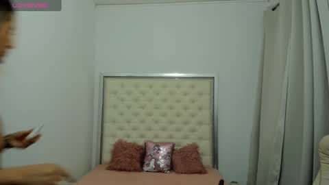 Snapshot of hott_eryka chatting on October 1, 3:01 am Eryka online show from October 1, 3:01 am