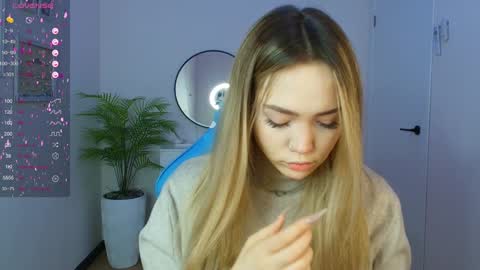 Snapshot of hottease_pvt chatting on January 30, 2:06 am hello Im Eva online show from January 30, 2:06 am